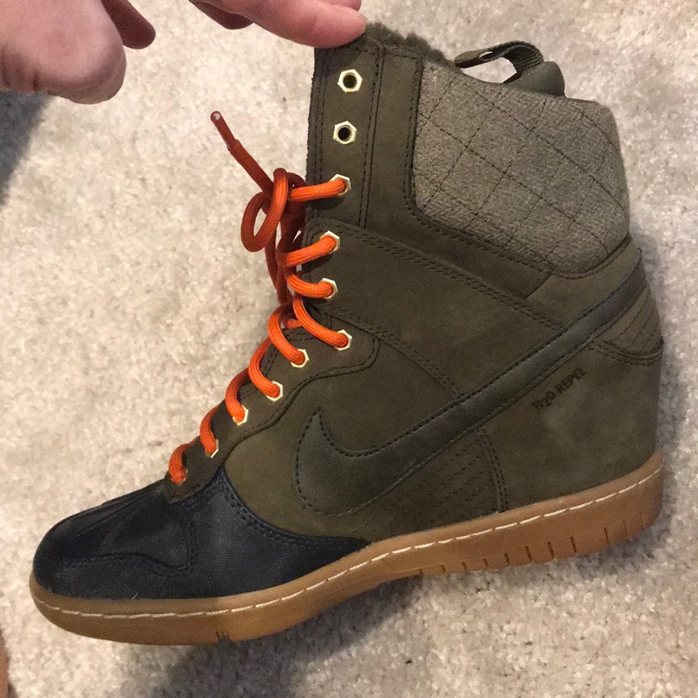 Nike Wedge Snow Boots